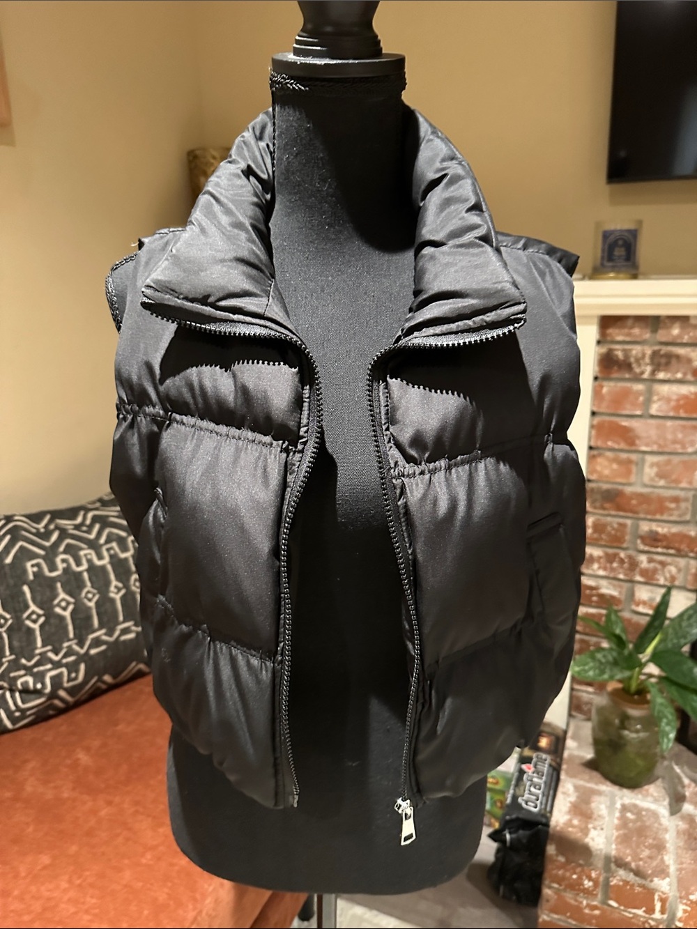 SHEIN Black Quilted Puffer Vest with High Collar